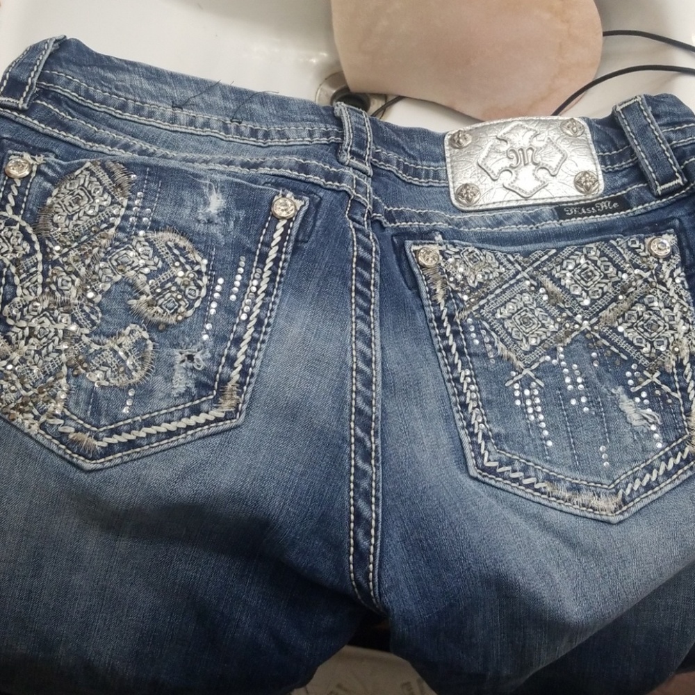 Miss Me midrise Easy Straight jeans sz 28